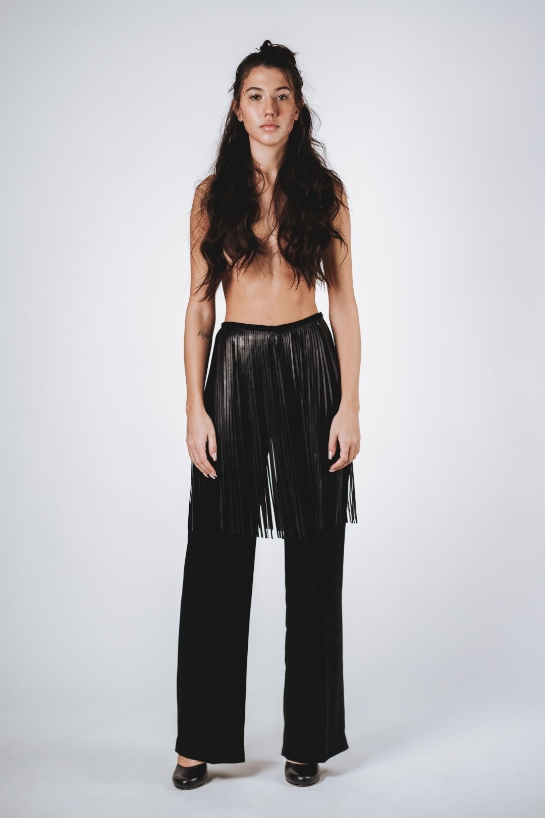 Pantalone con frange