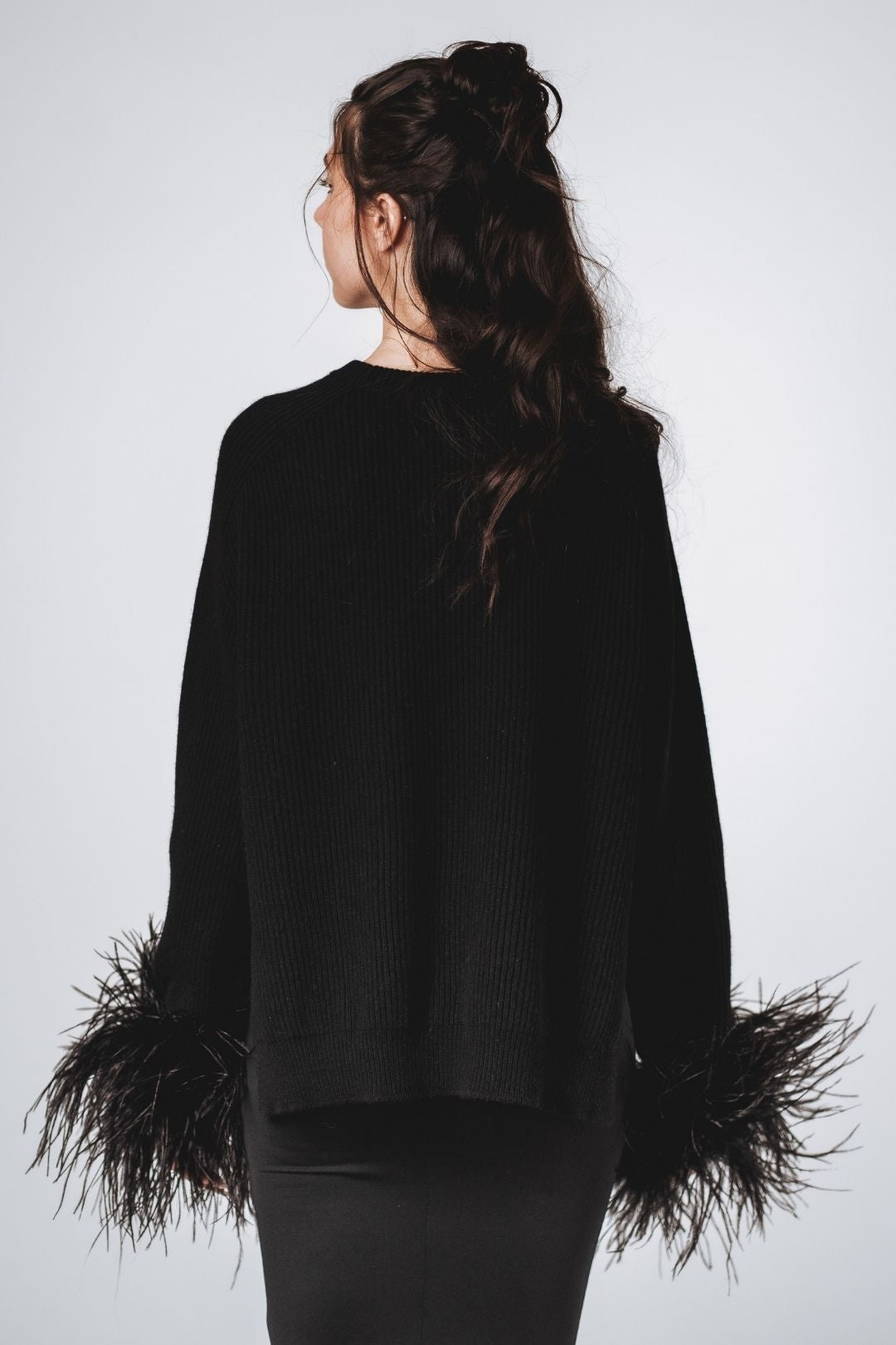 Maglione misto cashmere con piume