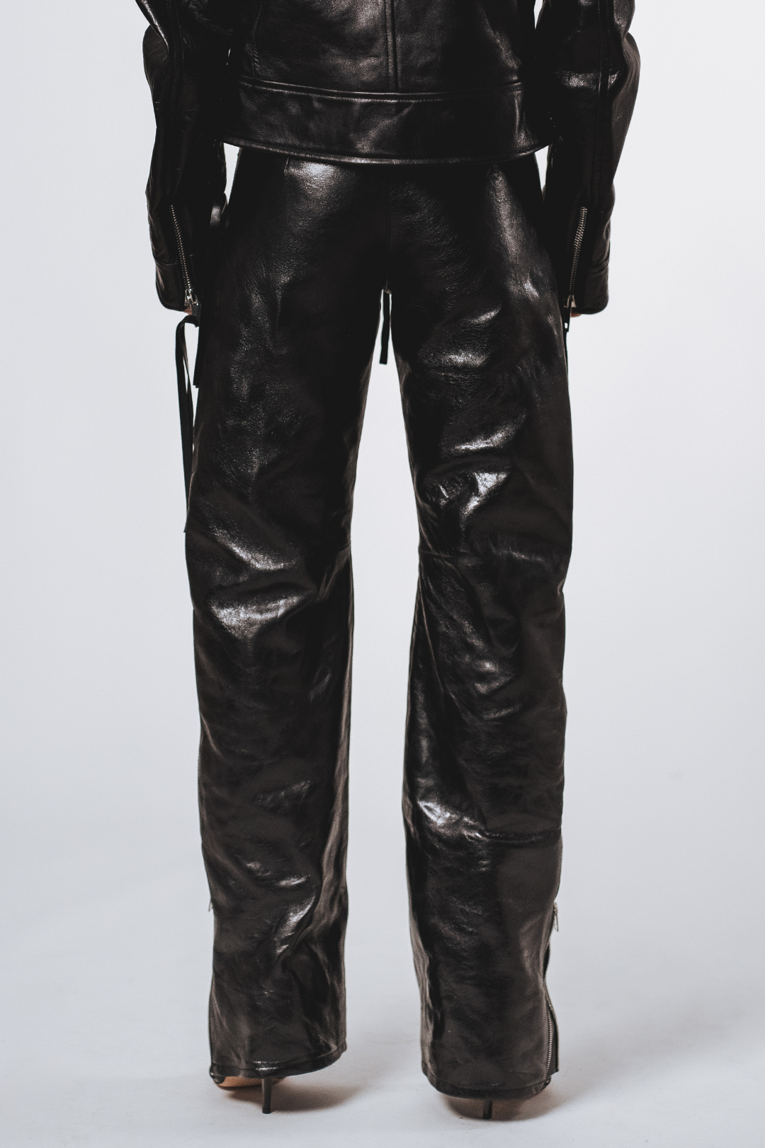 Pantalone in pelle baggy